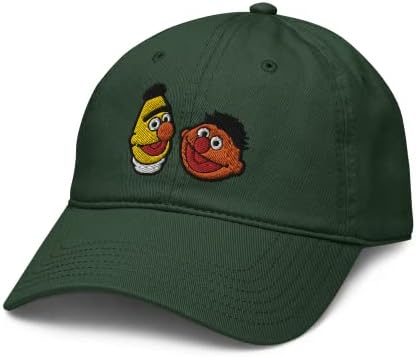 Bert i Ernie se suočavaju sa podesivim Bejzbol šeširom