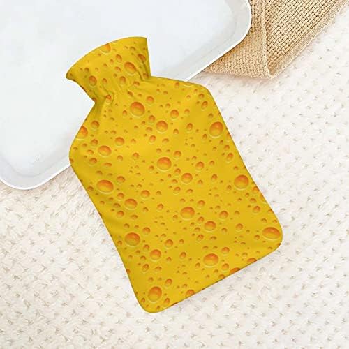 Žuti sir tiskani boca s toplom vodom s mekim plišnim poklopcem rukom tople gumene vrećice za ubrizgavanje